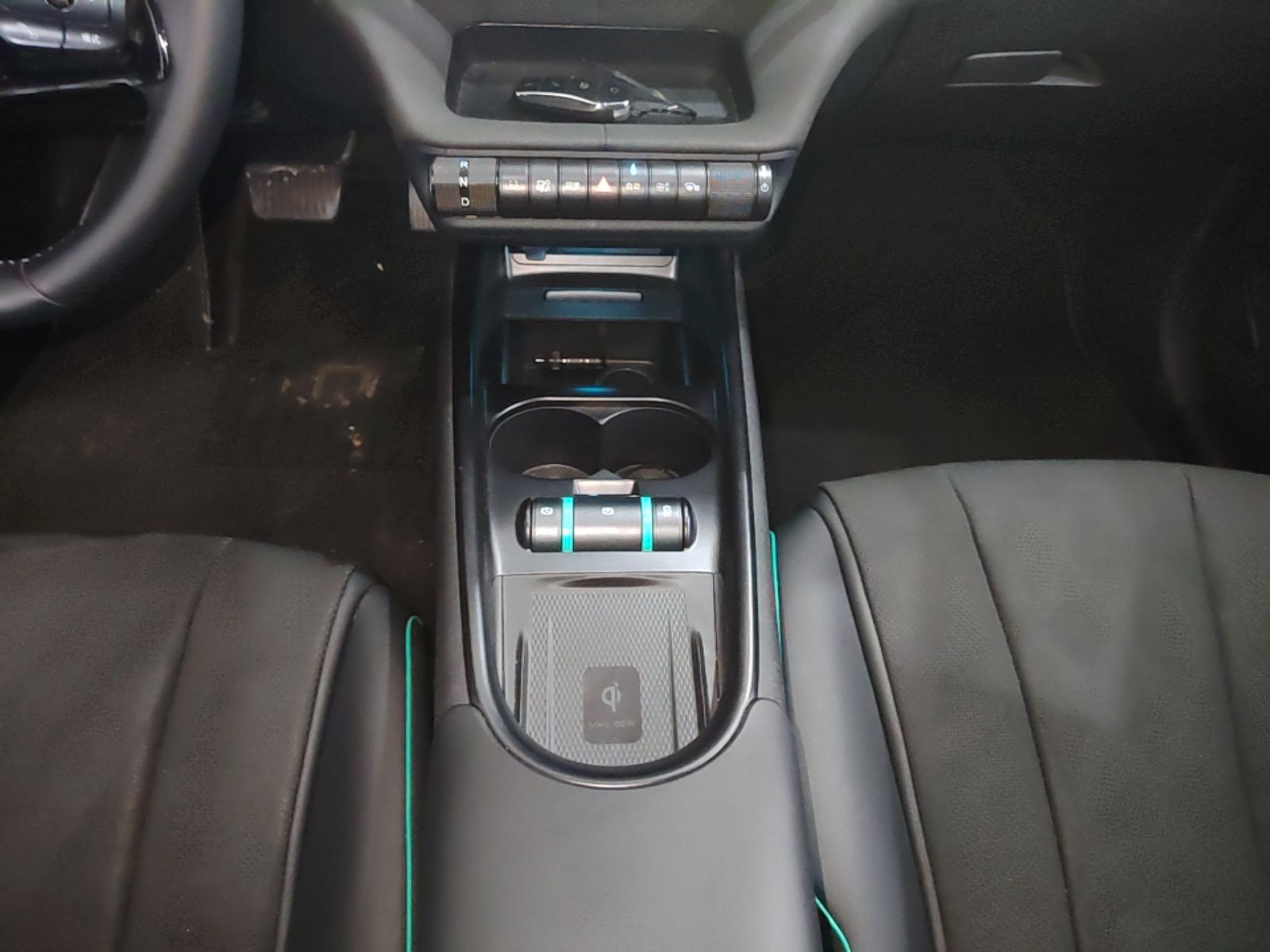 BYD Dolphin 2024 Honor Edition 420km Fashion Version — снимка 16