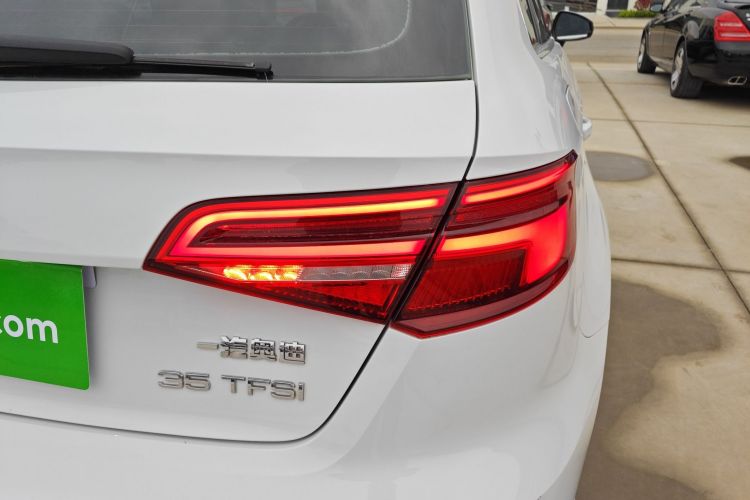 Used Audi A3 2018 30th Anniversary Edition Sportback 35 TFSI Fashion Model
