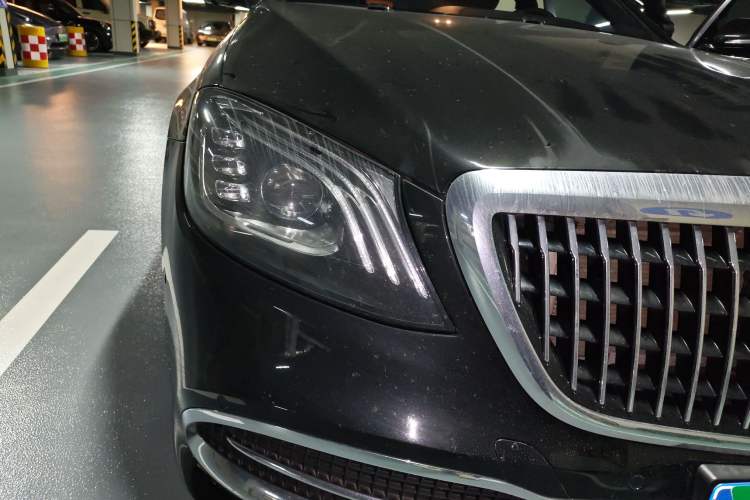 Used Mercedes-Benz Maybach S-Class 2020 S 450 4MATIC Collector's Edition Right Front Headlight