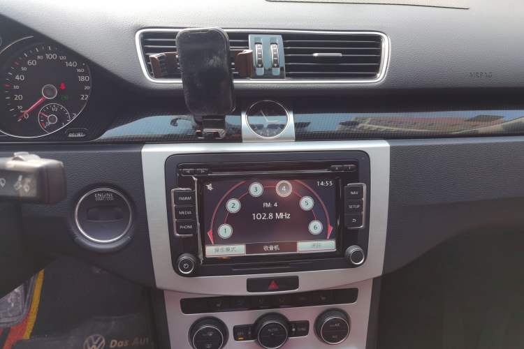 Used Volkswagen Magotan 2016 1.8TSI Luxury Comfort Model Audio And AC Panel