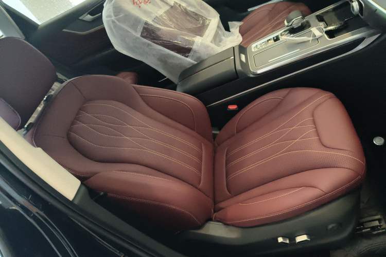 Used Hongqi HS5 2026 Model 2.0T Two-Wheel Drive Qi Xiang Pro Edition
