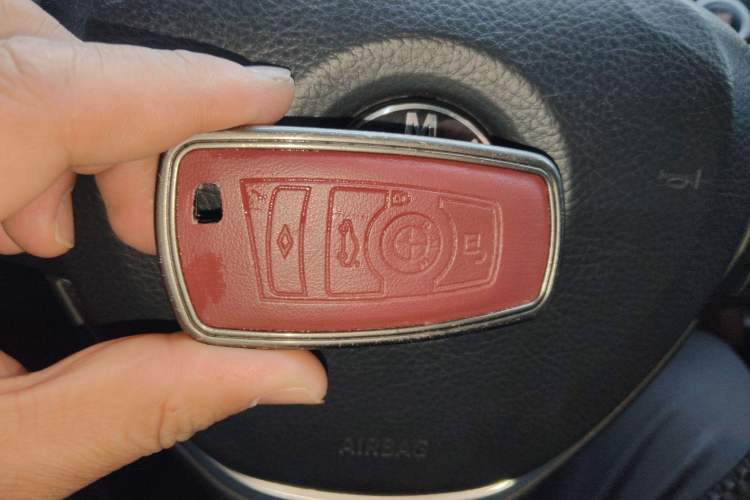 Used BMW 5 Series 2014 528Li Leading Model
