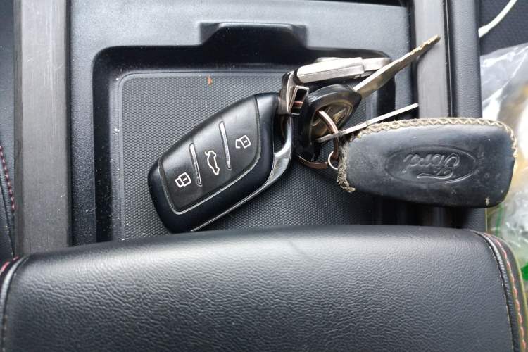 Used Roewe i5 2023 1.5L CVT Flagship Edition