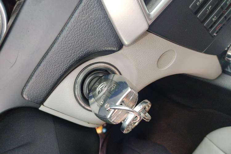 Used Mercedes-Benz C-Class 2011 C 200 Fashion Travel Edition Vehicle Key