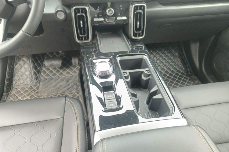 Used Haval DARGO 2021 1.5T DCT Two-Wheel Drive Border Collie - Wangcai Edition Gear Lever