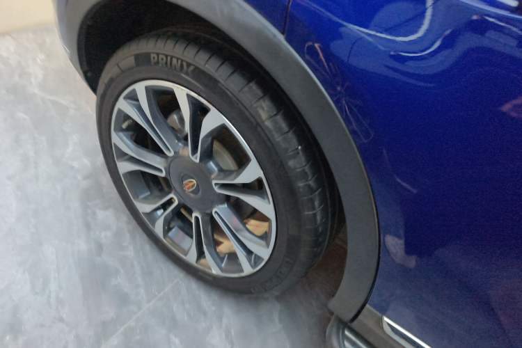 Used Hongqi HS5 2019 2.0T Smart Connect Flagship All-Wheel-Drive Version Right Rear Wheel Hub