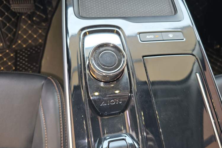 Used AION S 2023 Xuan 580 55.2 kWh Lithium Iron Phosphate Gear Lever