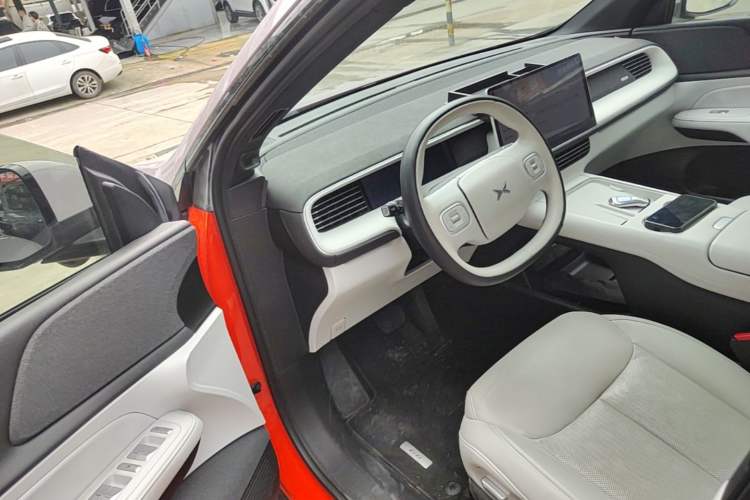 Used XPeng G6 2023 755 Ultra-Long Range Max Driver Seat