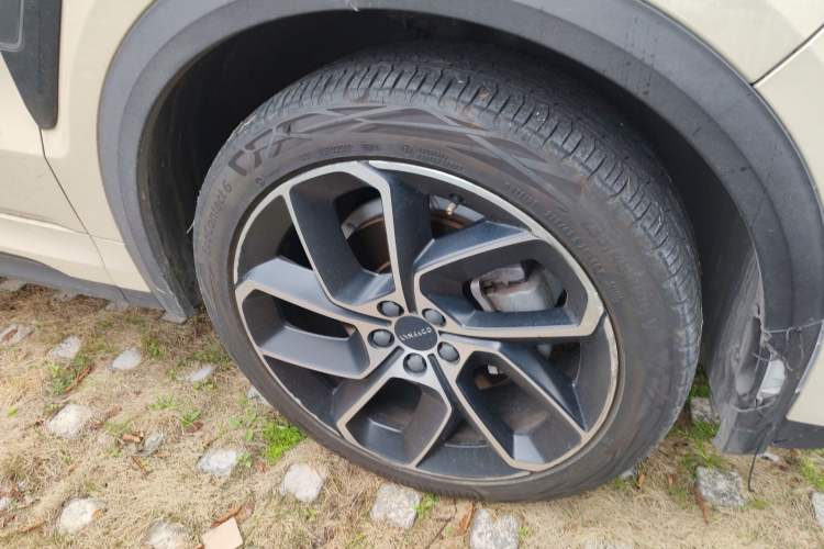 Used Lynk & Co 05 2020 2.0TD Two-Wheel Drive Shine Halo