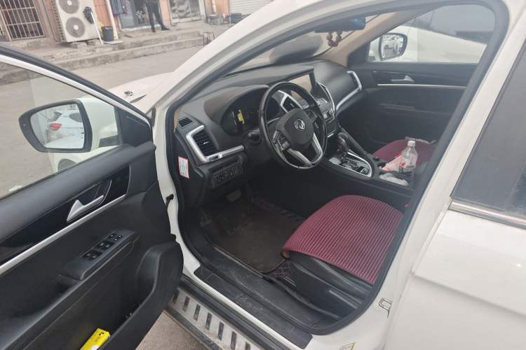 Used Dongfeng Aeolus AX7 2015 2.0L Automatic Zhiyi Trim