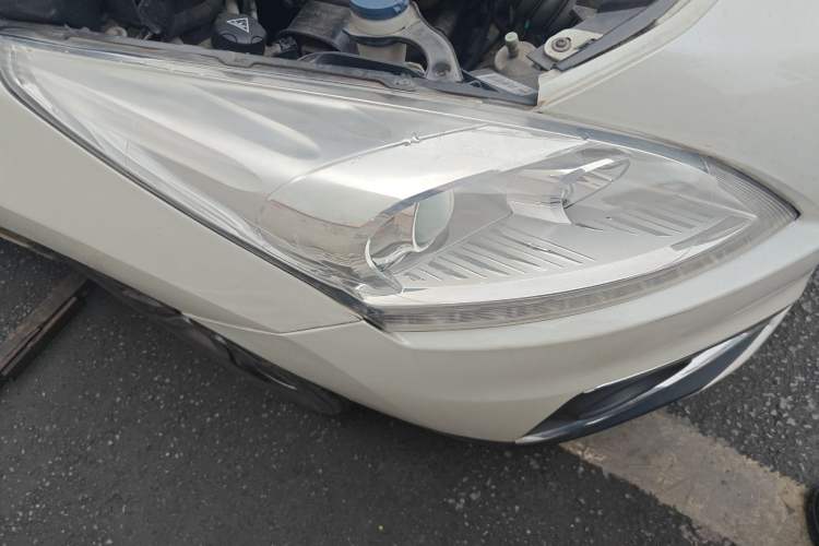 Used Peugeot 3008 2013 1.6THP Roland Garros Edition Right Front Headlight