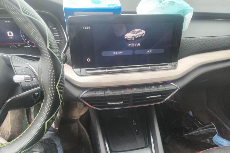 Used Skoda Octavia 2022 PRO TSI280 Luxury Edition Audio And AC Panel