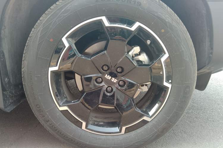 Used BAIC Off-Road BJ30 2024 1.5T Magic Electric Drive Advanced Version Right Front Wheel Hub