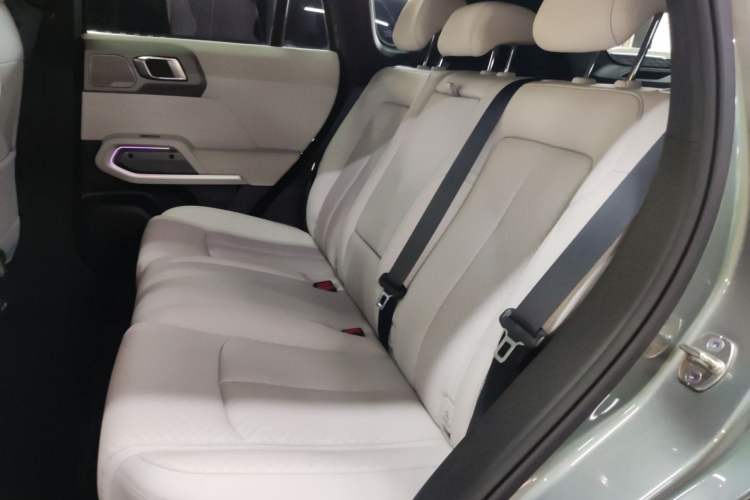 Used Formula Leopard Titanium 3 2025 501KM All-Wheel Drive Intelligent Driving Ultra Version
