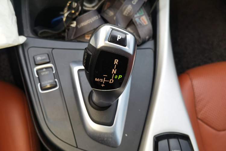 Used BMW 1 Series 2013 Facelifted 118i Leading Edition Gear Lever