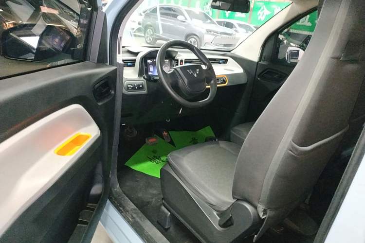 Used Wuling Hongguang MINIEV 2020 Freedom Version Lithium Iron Phosphate Driver Seat
