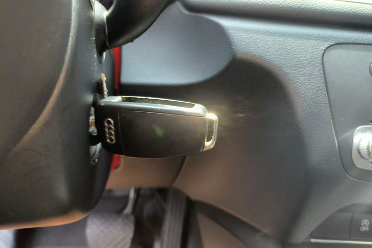 Used Audi Q3 2015 35 TFSI Ambition Edition Vehicle Key