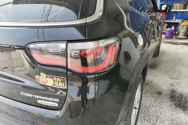 Used Jeep Compass 2017 200T Automatic Family Edition Right Rear Taillight
