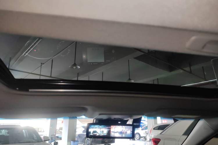 Used Toyota Camry 2021 2.0G Luxury Edition
