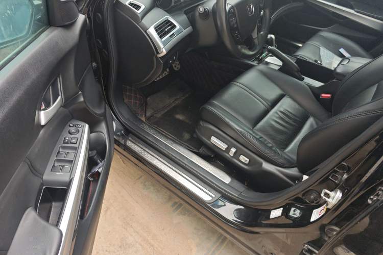 Used Honda Crosstour 2014 2.4L Luxury Edition
