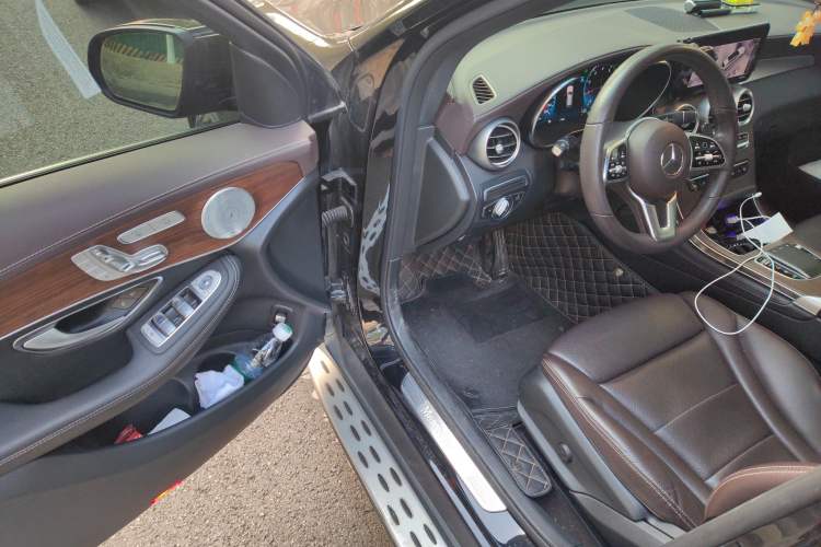 Used Mercedes-Benz GLC 2021 GLC 300 L 4MATIC Dynamic Model