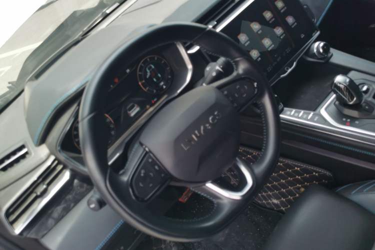 Used Lynk & Co 05 2020 2.0TD Two-Wheel Drive Shine Halo