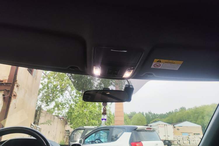 Used Honda UR-V 2020 370TURBO Two-Wheel Drive Luxury Edition Headliner