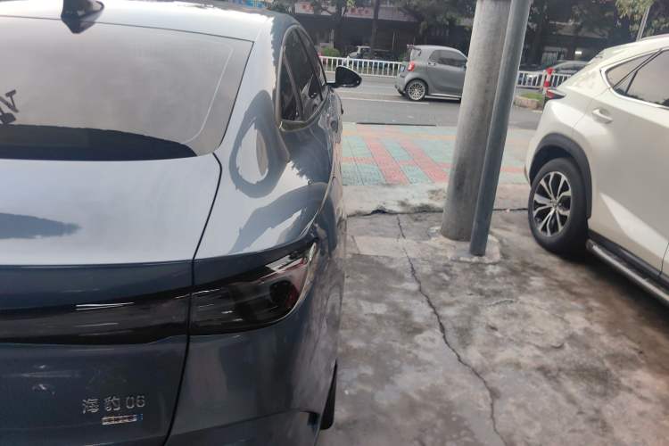 Used BYD Seal 06 New Energy 2025 DM-i Smart Drive 80KM Luxury Model Right Rear Taillight