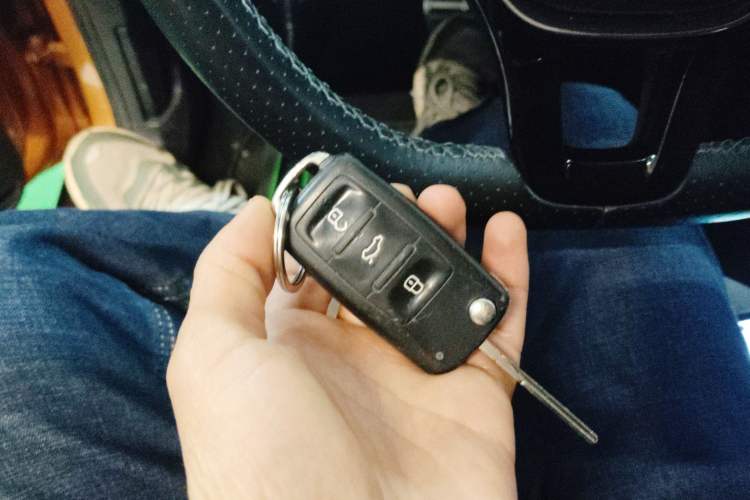 Used Volkswagen Polo 2016 1.6L Cross Polo Automatic Vehicle Key