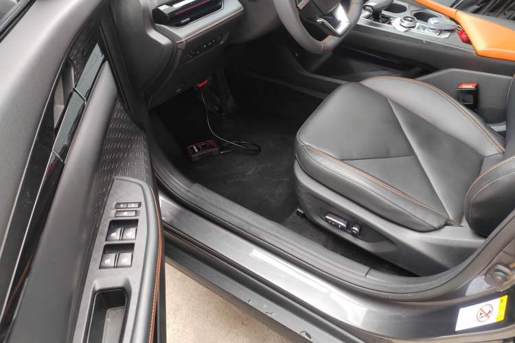 Used Changan UNI-V iDD 2023 ZhiDian iDD 1.5T 113km ZhiKu Model