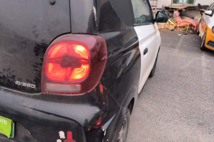 Used Roewe Clever 2021 302 km New Four-Seater Super-Efficient Version
