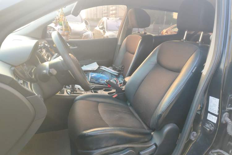 Used Nissan Tiida 2011 1.6L CVT Smart Version
