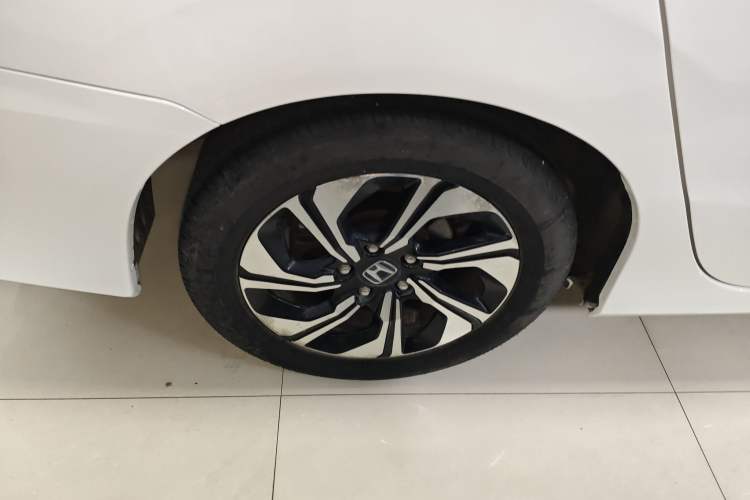 Used Honda Crider 2016 1.8L CVT Luxury Edition
