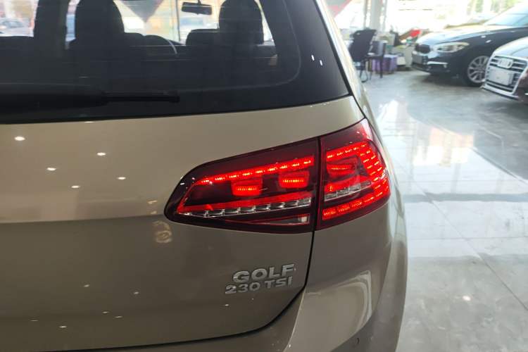 Used Volkswagen Golf 2017 230TSI Automatic Comfort Edition – Celebrating Milestone of One Million Units
