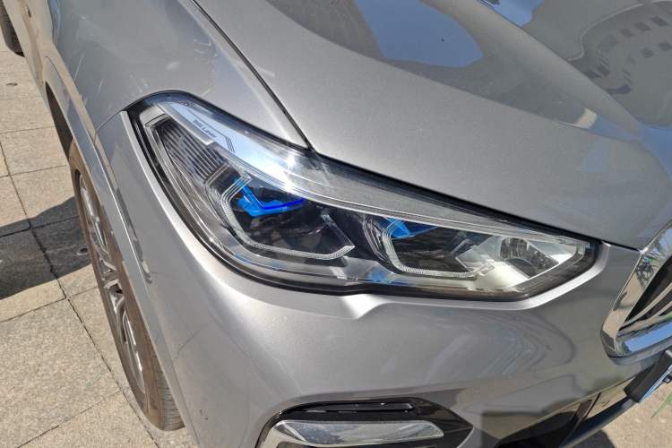 Used BMW X5 2022 Restyled xDrive 30Li Luxury Version M Sport Package Exterior 6