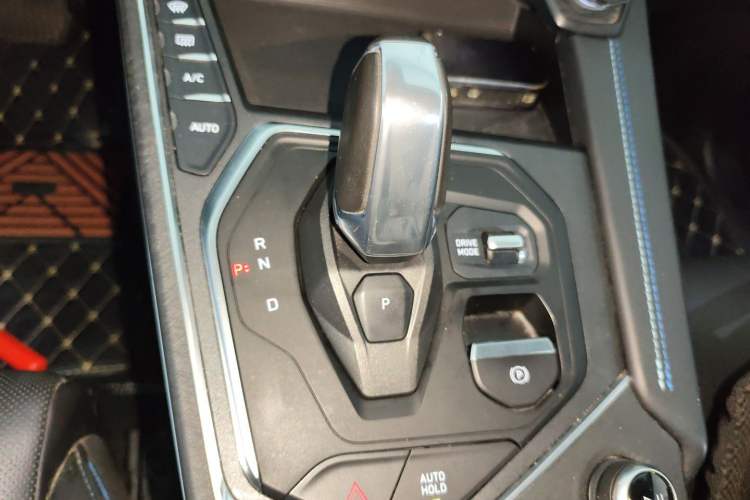 Used Lynk & Co 01 2021 2.0TD Two-Wheel Drive Zhaopu Pro Gear Lever