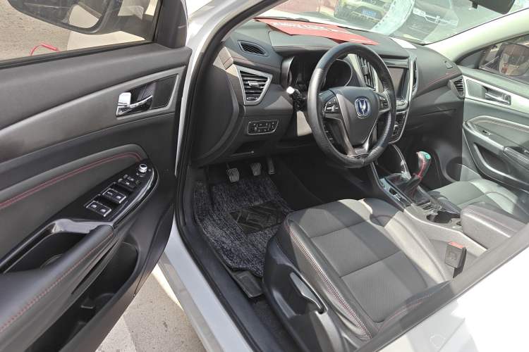 Used CHANGAN CS75 2017 Shangku Edition 1.5T Manual ZhiXiang Model
