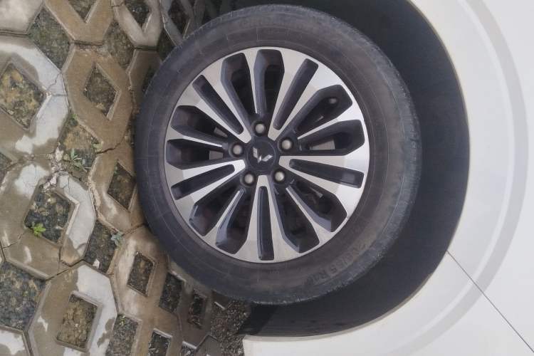 Used Wuling Jiachen 2022 1.5T CVT Deluxe Flagship Edition Exterior 1