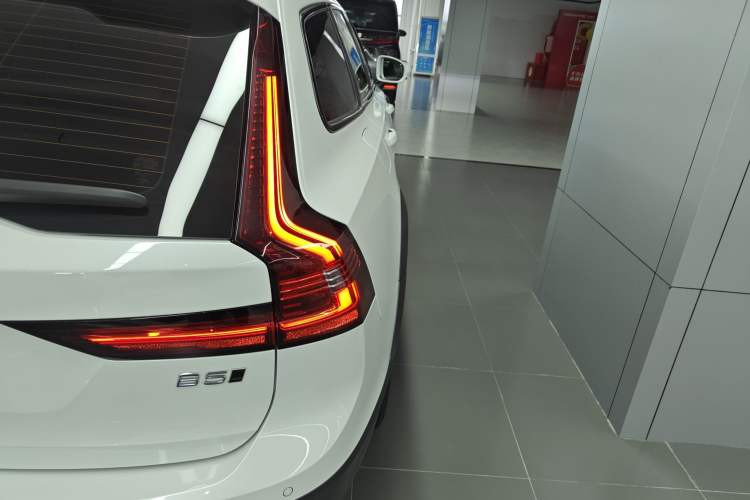 Used Volvo V90 2021 Cross Country B5 AWD Smart Range Edition