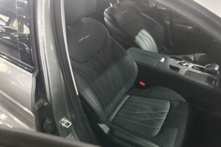 Used Chery Arrizo 8 2023 High-Performance Edition 2.0T DCT Powerfully Equipped Right Front Seat