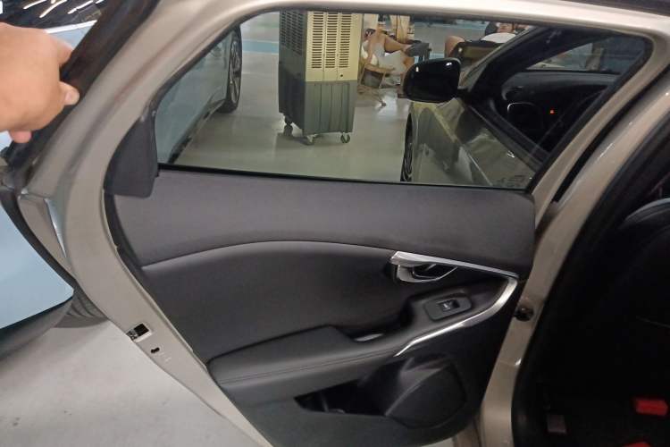 Used Volvo V40 2018 T3 Zhiyi Edition
