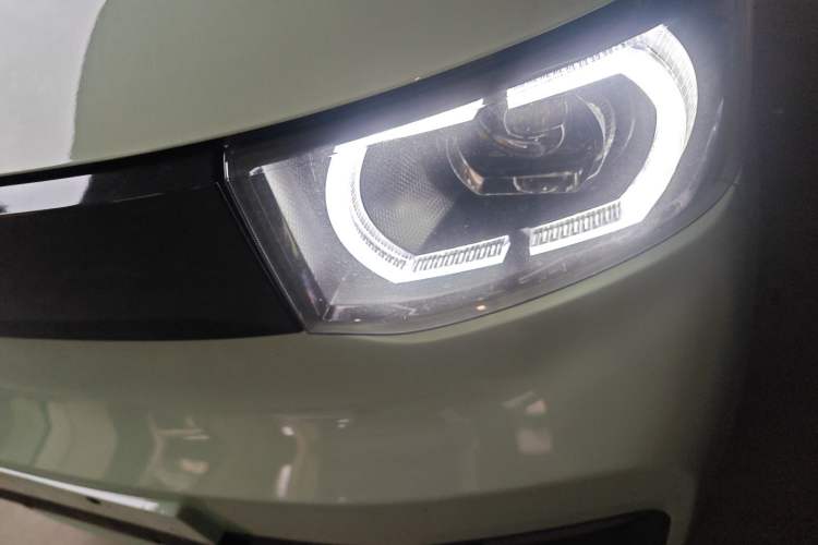 Used Wuling Hongguang MINIEV 2021 Macaron Fashion Edition Lithium-Ion Battery