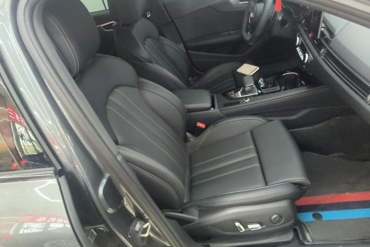 Used Audi A4L 2024 40 TFSI Luxury Dynamic Edition Right Front Seat