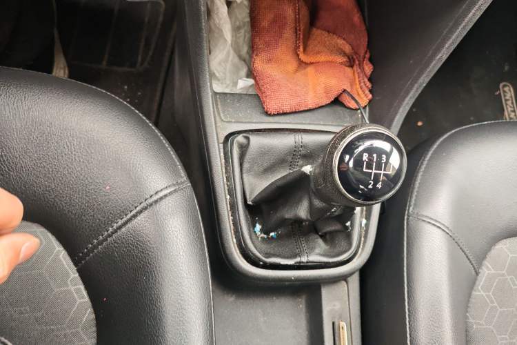 Used Volkswagen Santana 2013 1.4L Manual Comfort Edition
