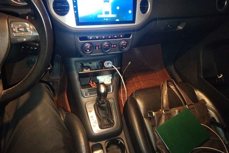 Used Volkswagen Tiguan 2013 1.8TSI Automatic Two-Wheel Drive Luxury Model Gear Lever