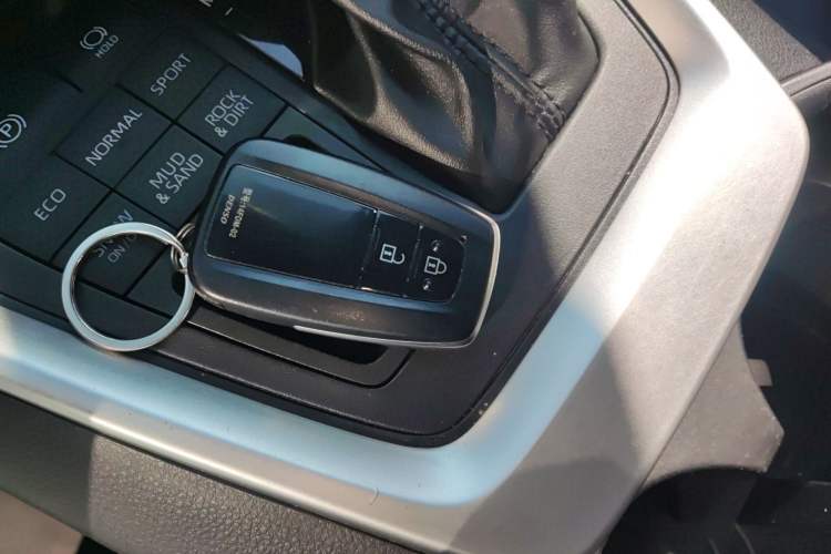 Used Toyota Wildlander 2021 2.0L CVT 4x4 Luxury Edition
