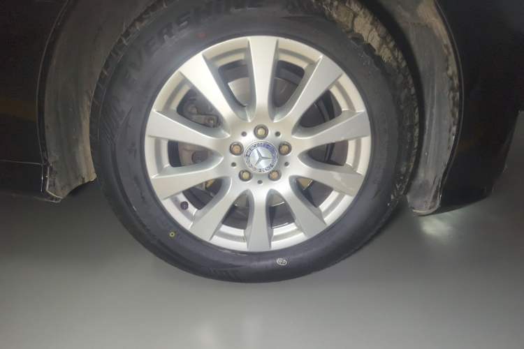 Used Mercedes-Benz R-Class 2011 R 300 L Business Model