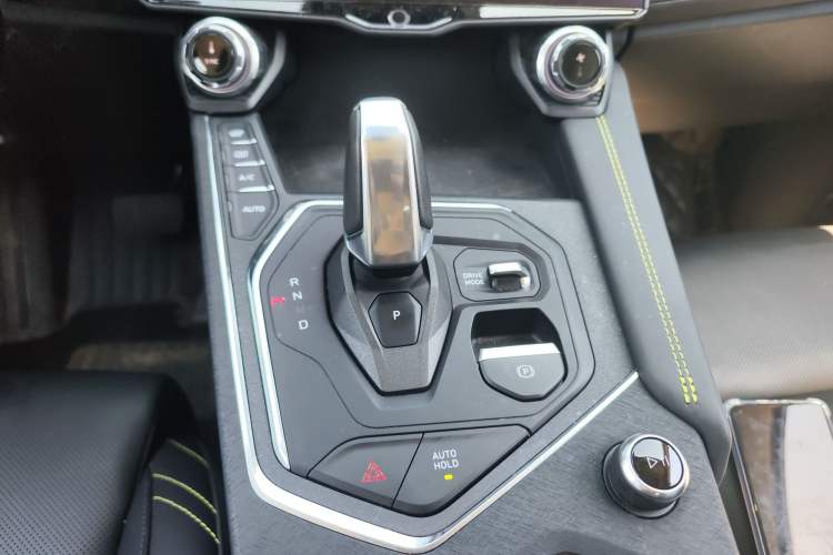 Used Lynk & Co 05 2020 2.0TD Two-Wheel Drive Shine Halo
