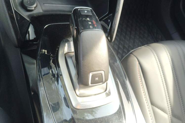 Used Peugeot 2008 2022 230THP THE ONE Gear Lever