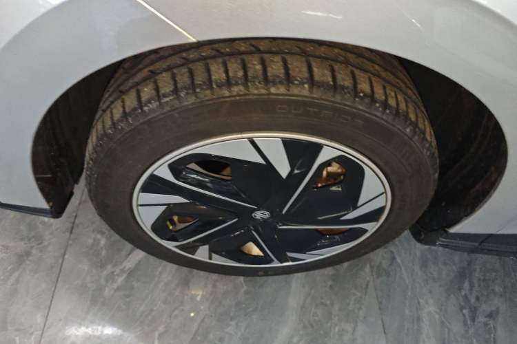 Used MG 4 EV 2023 415 km Range Sea-Faring Champion Edition